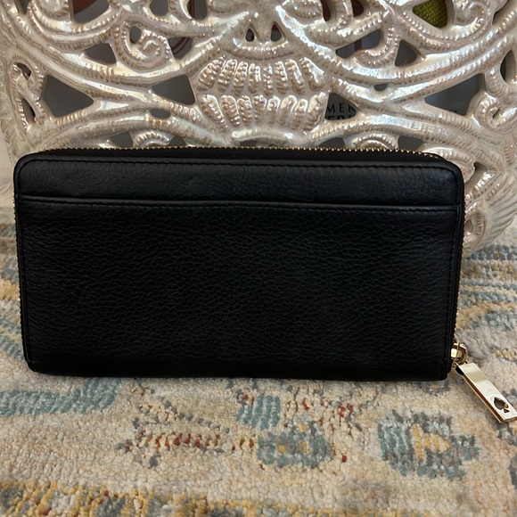 Sleek long black kate spade wallet - Picture 3 of 8